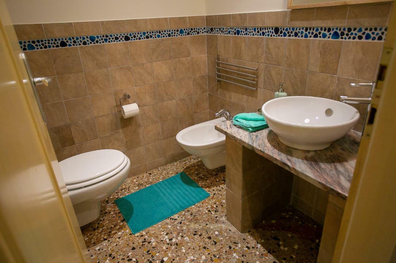 B&B La Corte Кьоджа Экстерьер фото